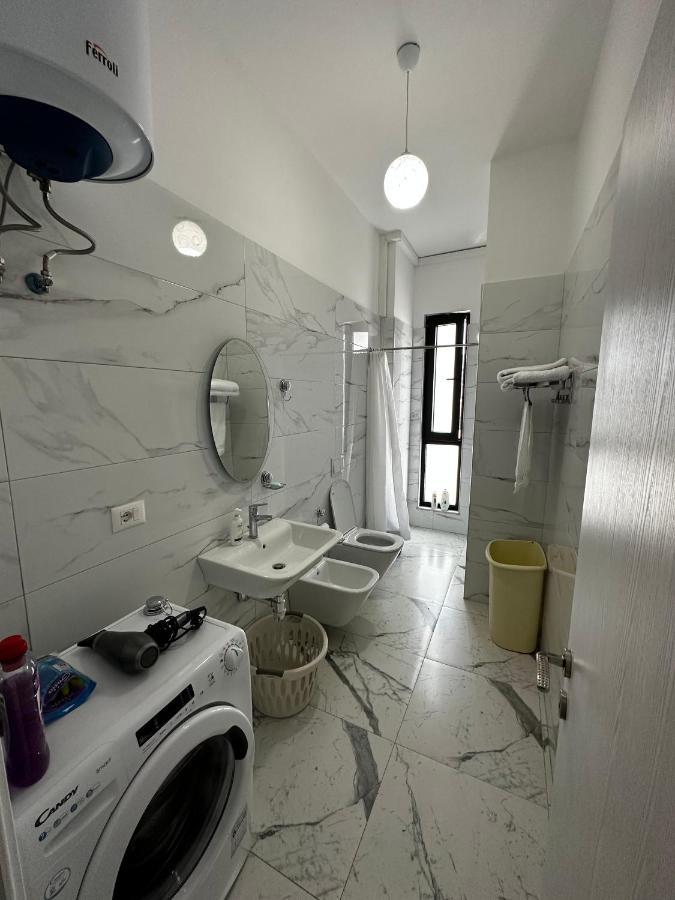 Myhouse At 21 Dhjetori Tirana Exterior foto